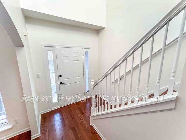 Foto del edificio - 2027 Oakbluff Way SW