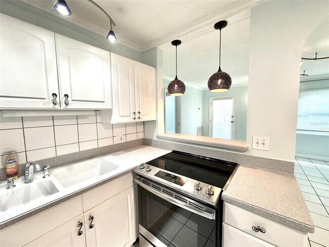 Foto del edificio - 432 Woodlawn Ave