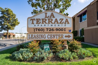 Building Photo - 1440 Oak Dr