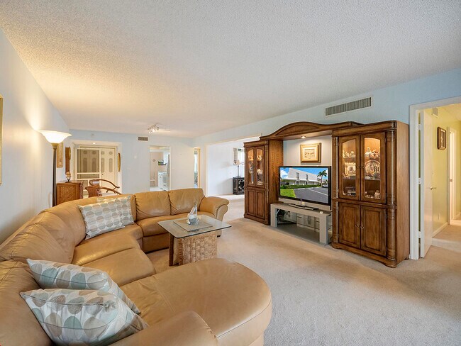 Foto del edificio - 1251 Sugar Sands Blvd