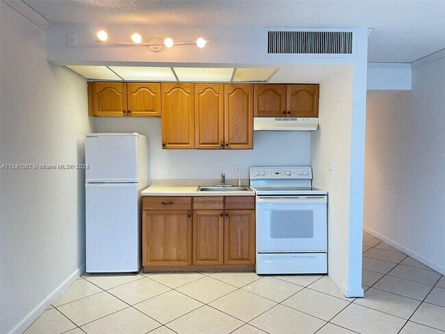 Foto del edificio - 13455 SW 16th Ct