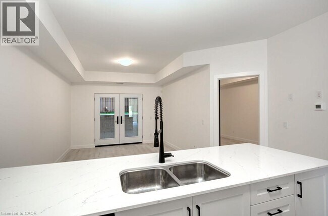 Building Photo - 59 Reeve St