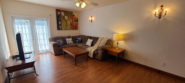 Foto del edificio - 3374 NW 64th St