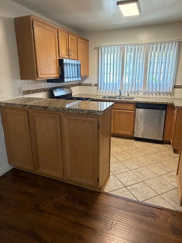 Foto del edificio - 8306 W Manchester Ave