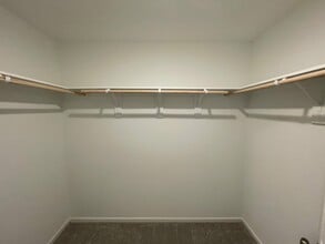 Building Photo - 1627 Winwood Dr