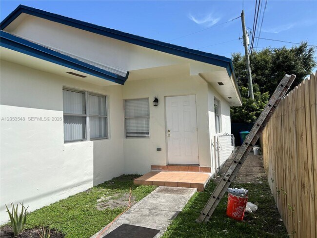 Building Photo - 5213 NW 2nd Terrace