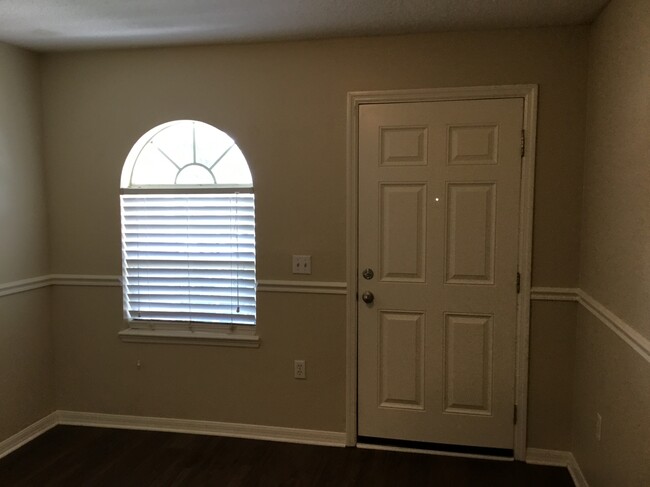 Building Photo - 87211 Kipling Dr