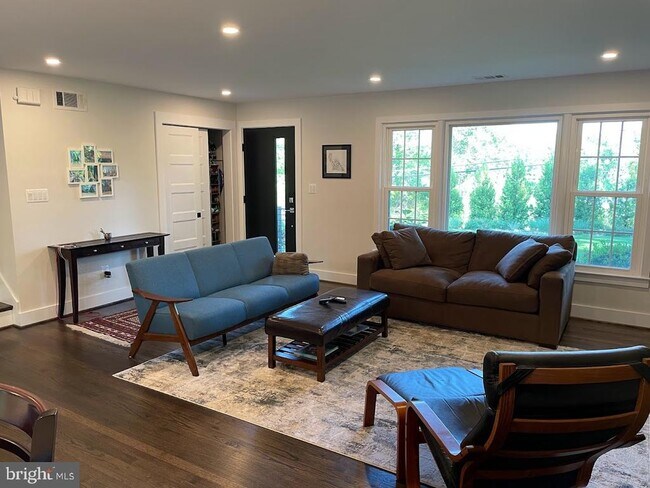 Foto del edificio - 7308 Idylwood Rd