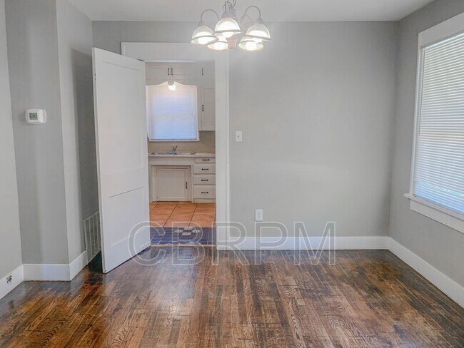 Building Photo - 2505 26th St