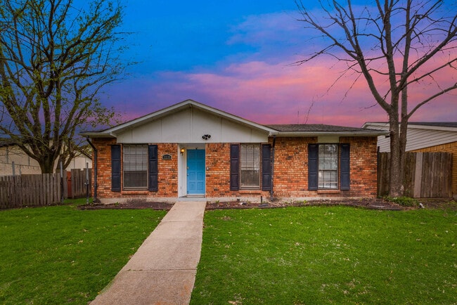 Foto del edificio - 9230 Millwood Dr
