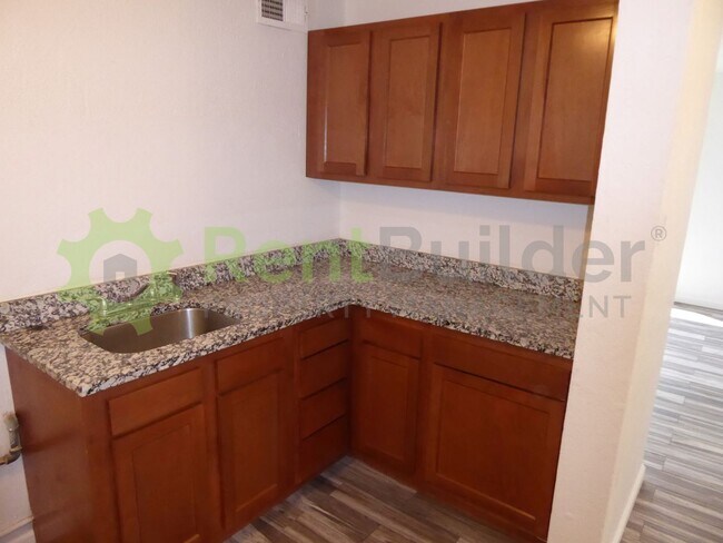 Foto del edificio - 3426 Smith Ave SE