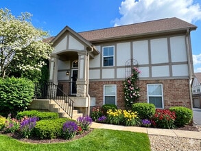 Building Photo - 121 Rosehall Dr