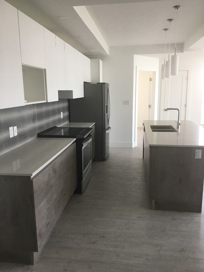 Building Photo - 172 North