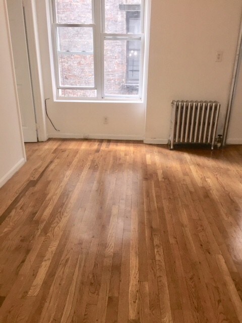 Primary Photo - 155 5th Ave