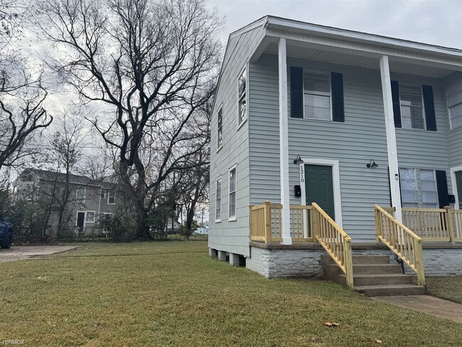 Building Photo - 2 br, 1 bath Duplex - 1210 Saint Charles S...