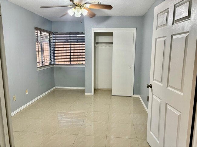 Building Photo - 14306 Moorfield Dr