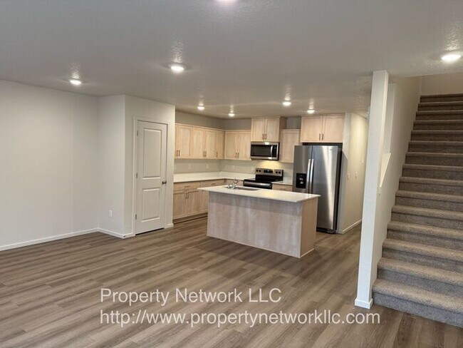 Foto del edificio - Great 3 Bedroom Gresham Townhouse