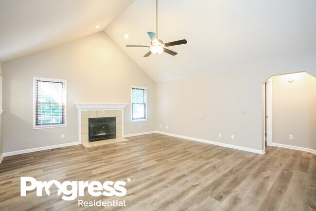 Building Photo - 609 Louise Dr