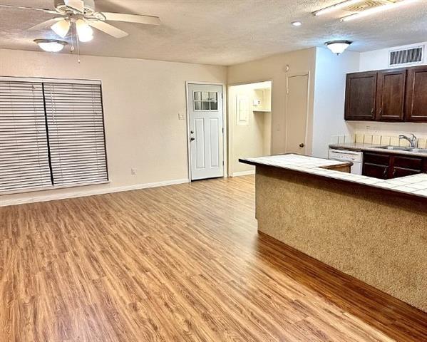 Foto del edificio - 521 Hanover Dr