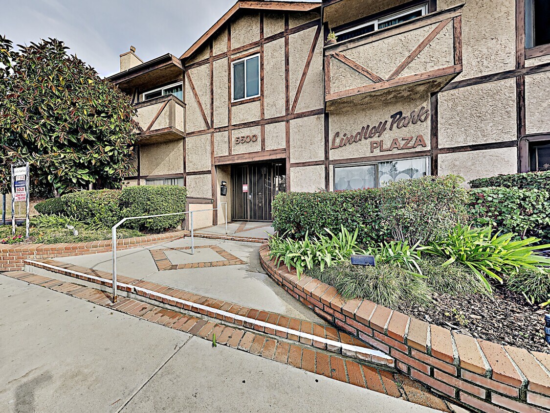 Main Entrance - 5500 Lindley Ave