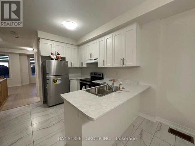 Building Photo - 24 Stoeber Ln