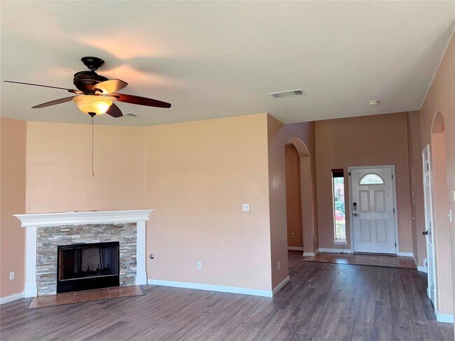 Foto del edificio - 4116 Meadow Bluff Way