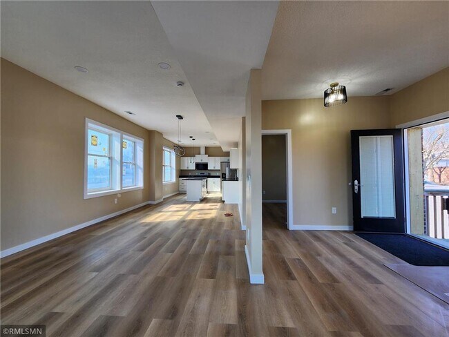 Foto del edificio - 1039 Payne Ave