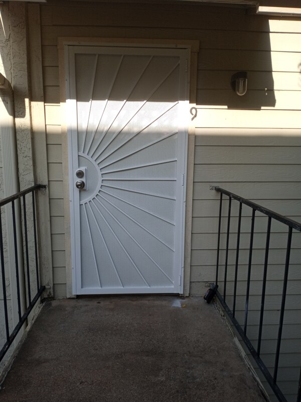 Foto principal - 10075 Westpark Dr