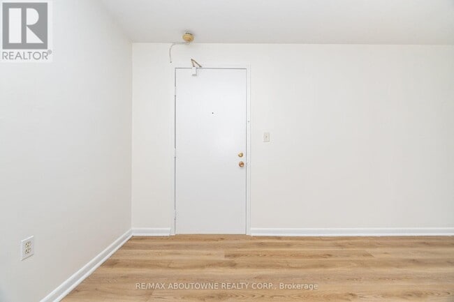 Building Photo - 2144 Lilnan Ct