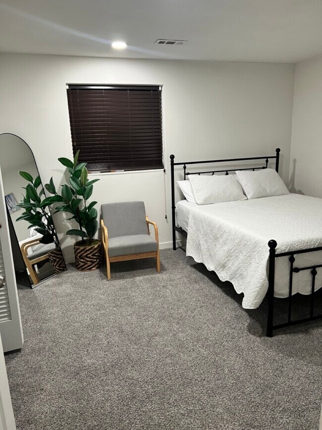 Fotografía del edificio - 16 W Gray Ct