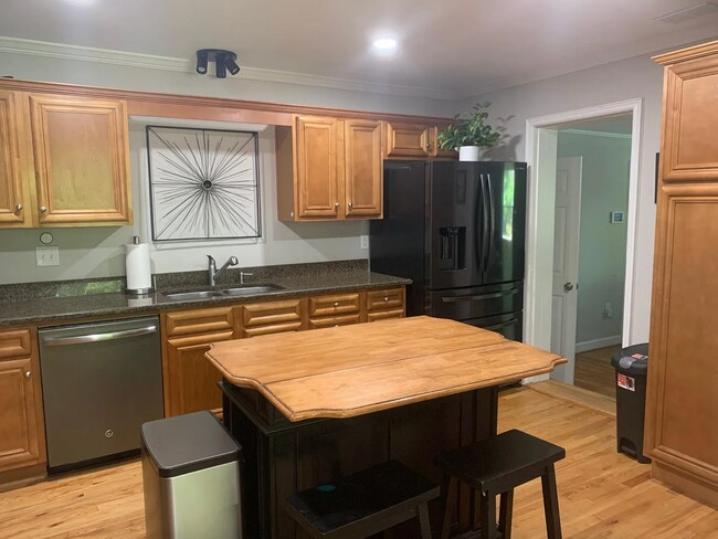 Foto del edificio - 864 Shadowridge Dr SE