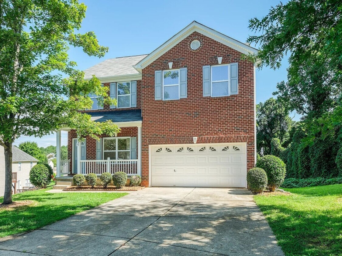 Primary Photo - Spacious 4BR House in Mooresville