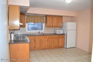 Building Photo - 321 Seguine Ave