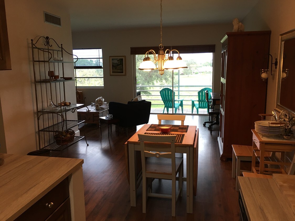 Foto principal - 5701 NW 2nd Ave