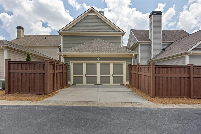 Building Photo - 319 Barbados Ln