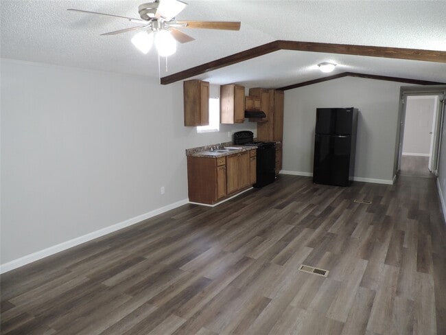 Building Photo - 1668 FM 2518