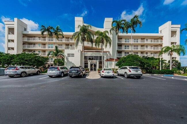 Foto del edificio - 6001 Bahia Del Mar Cir N