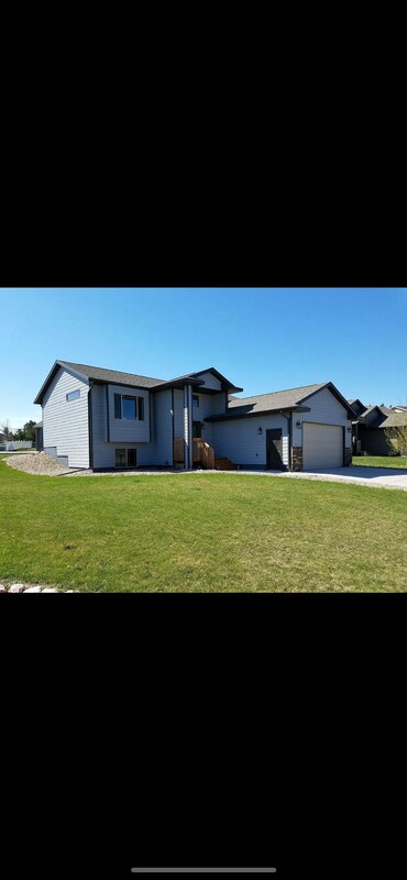 Foto principal - 6715 Cambridge Ct