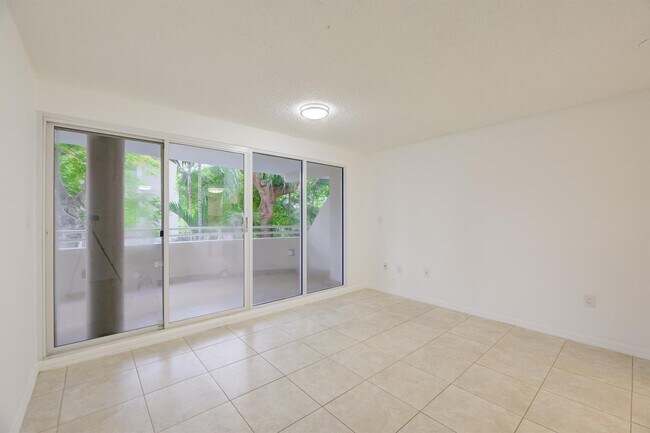 Foto del edificio - 2100 Brickell Ave