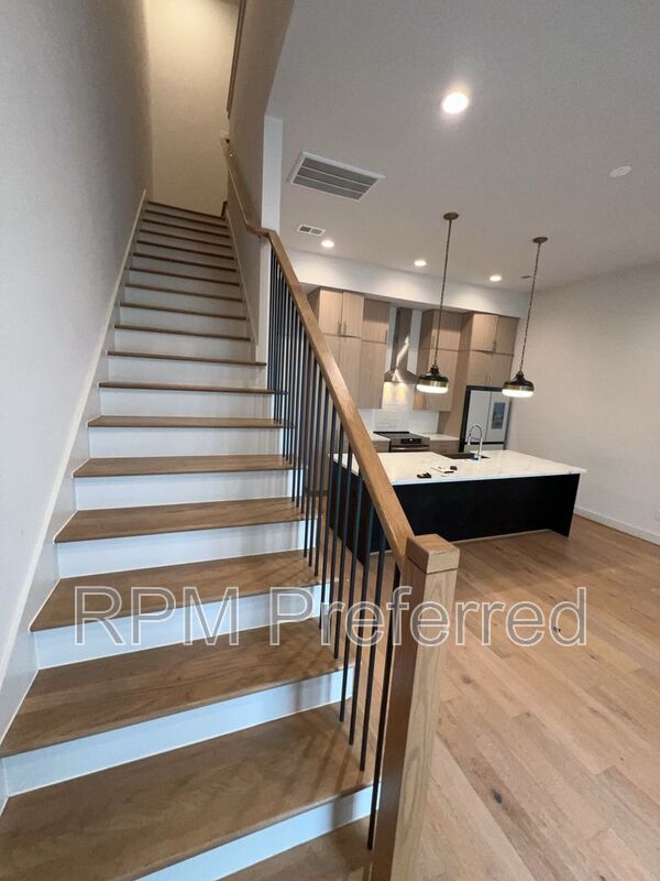 Foto del edificio - 2414 Gray St