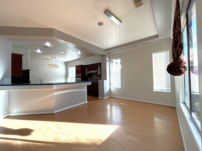 Foto del edificio - AVAILABLE NOW!! 4 Bedroom 3 Bathroom HOME ...
