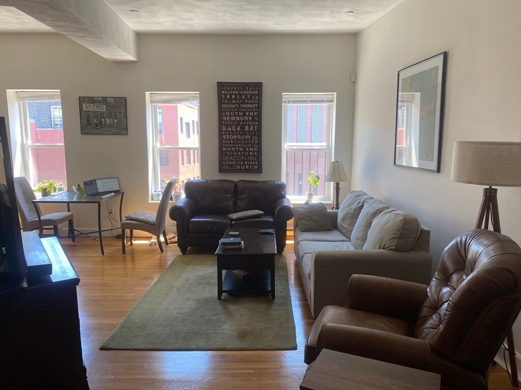 Primary Photo - 222 North St
