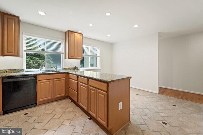 Foto del edificio - 1405 Greenmont Ct