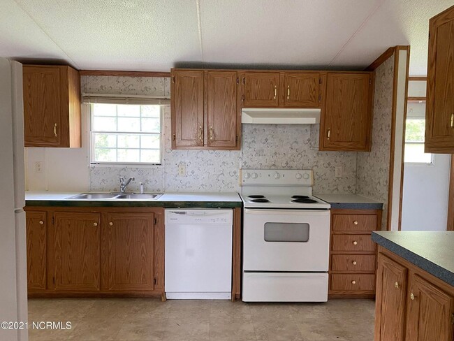 Building Photo - Welcome to Aberdeen Acres!