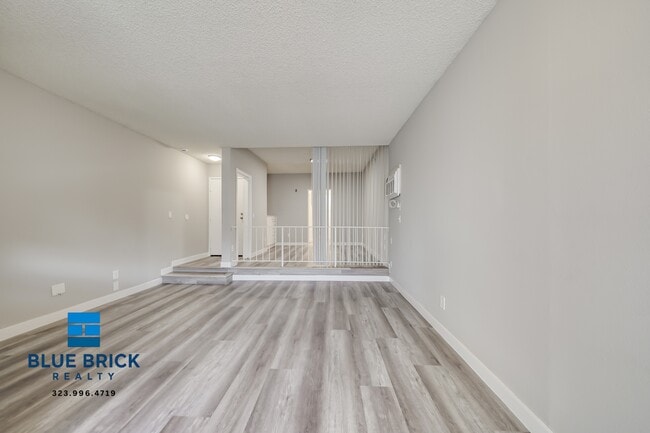 Building Photo - 8430 Cedros Ave