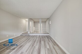 Building Photo - 8430 Cedros Ave