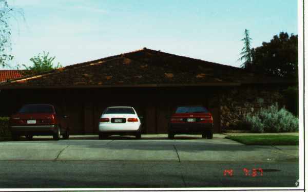 Foto del edificio - 523-525 Newville Dr