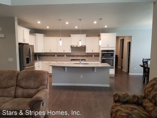 Foto del edificio - 4 br, 3.5 bath House - 9828 E. Kansas Avenue