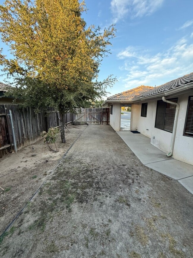 Foto del edificio - Charming 3-Bedroom Home in North Campus Park