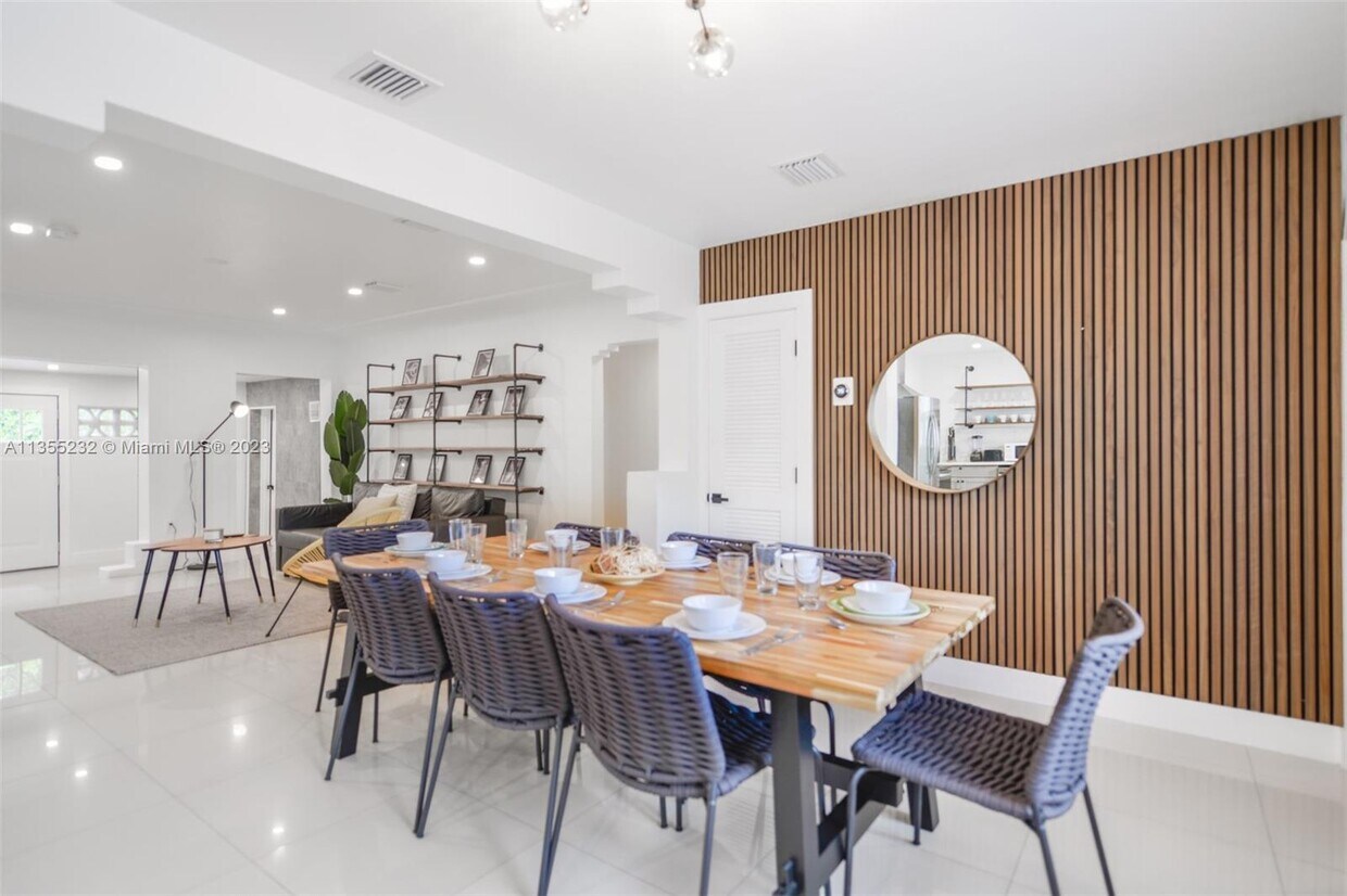 Foto principal - 70 NE 50th St